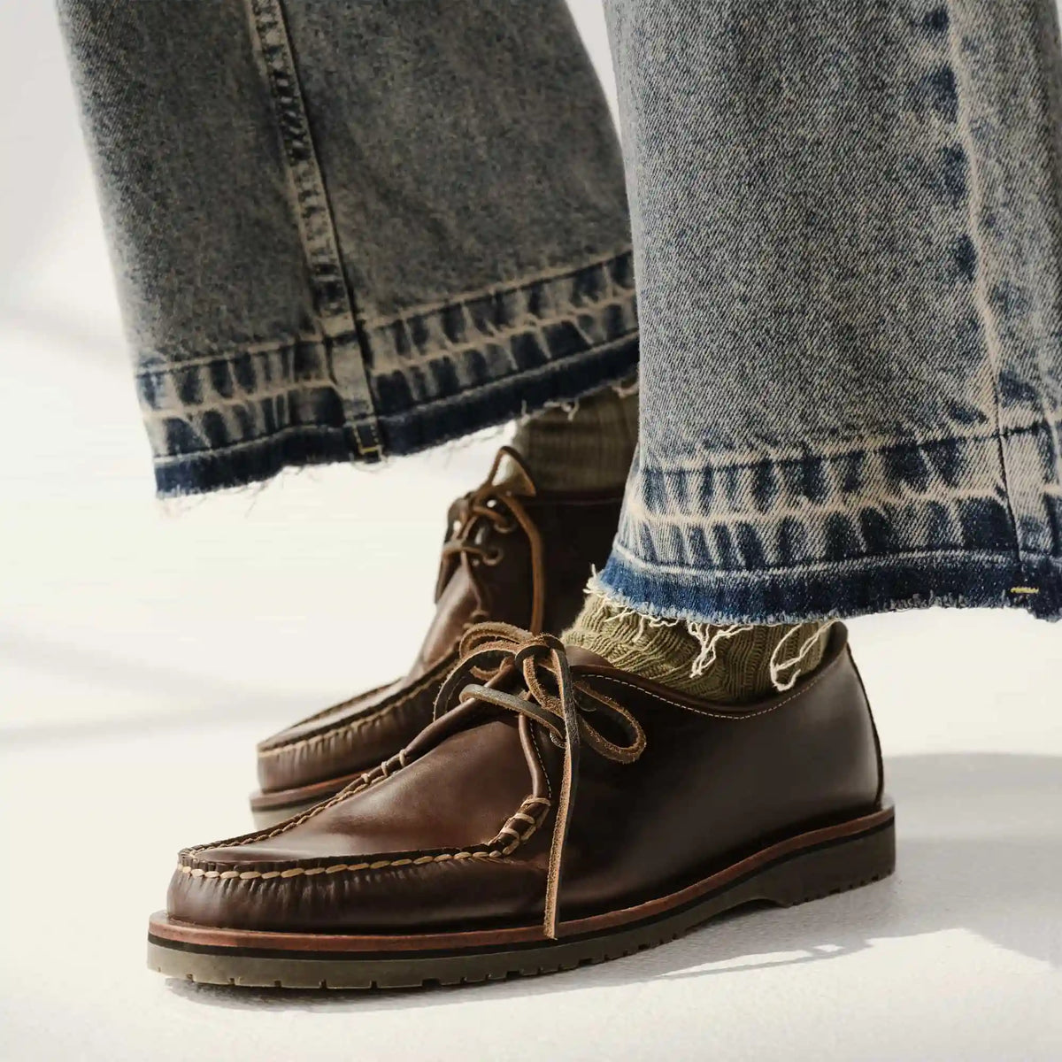 Authentic Original™ Mini Lug Captain's Oxford
